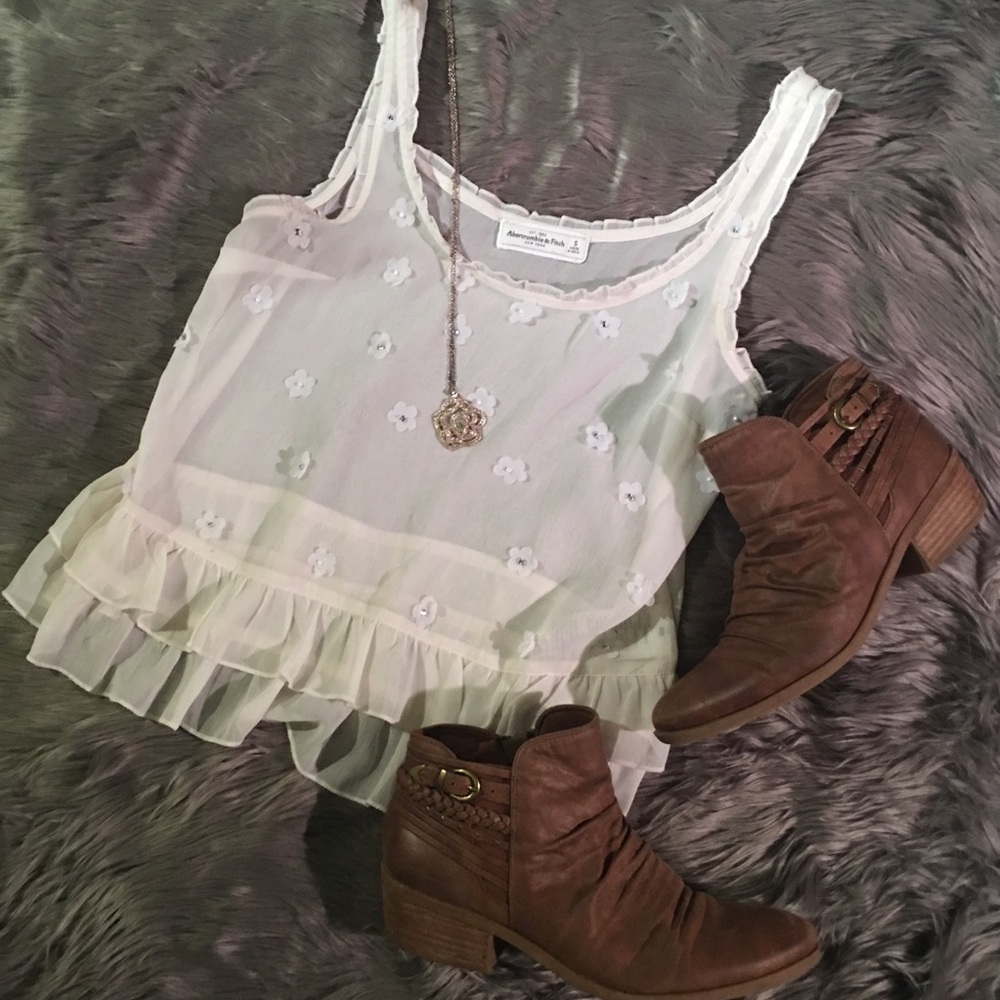 Abercrombie & Fitch Top